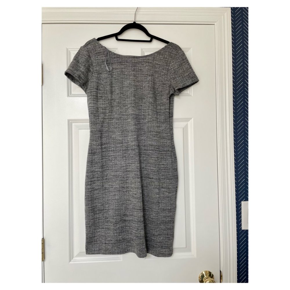 NWT Banana Republic career dress (size 6) - great work or professional staple!